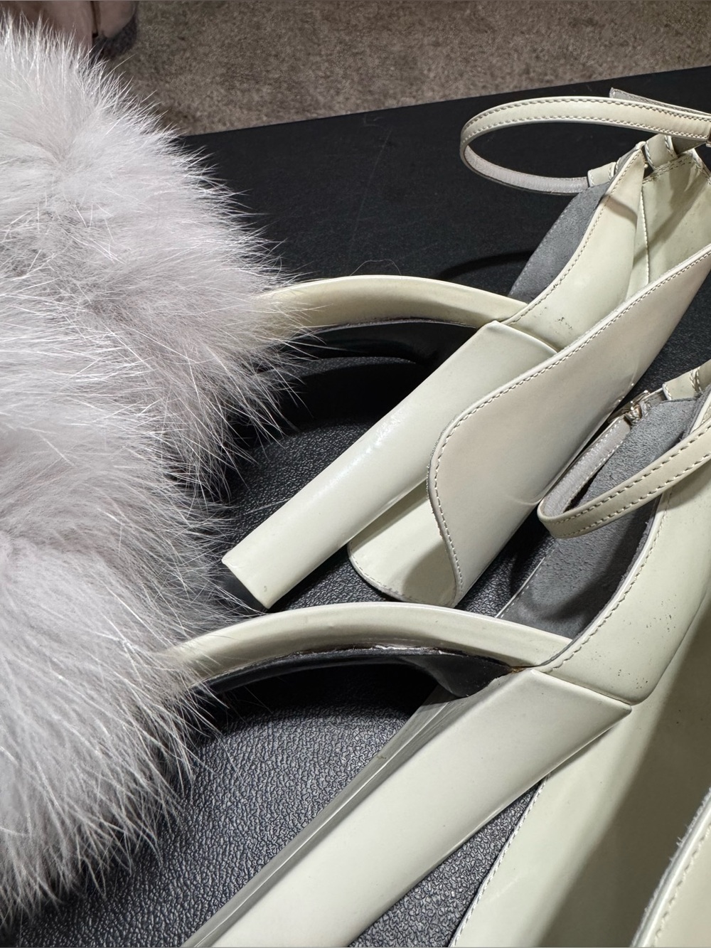 Alexander Wang Simona Fur Sandal - Picture 7 of 8